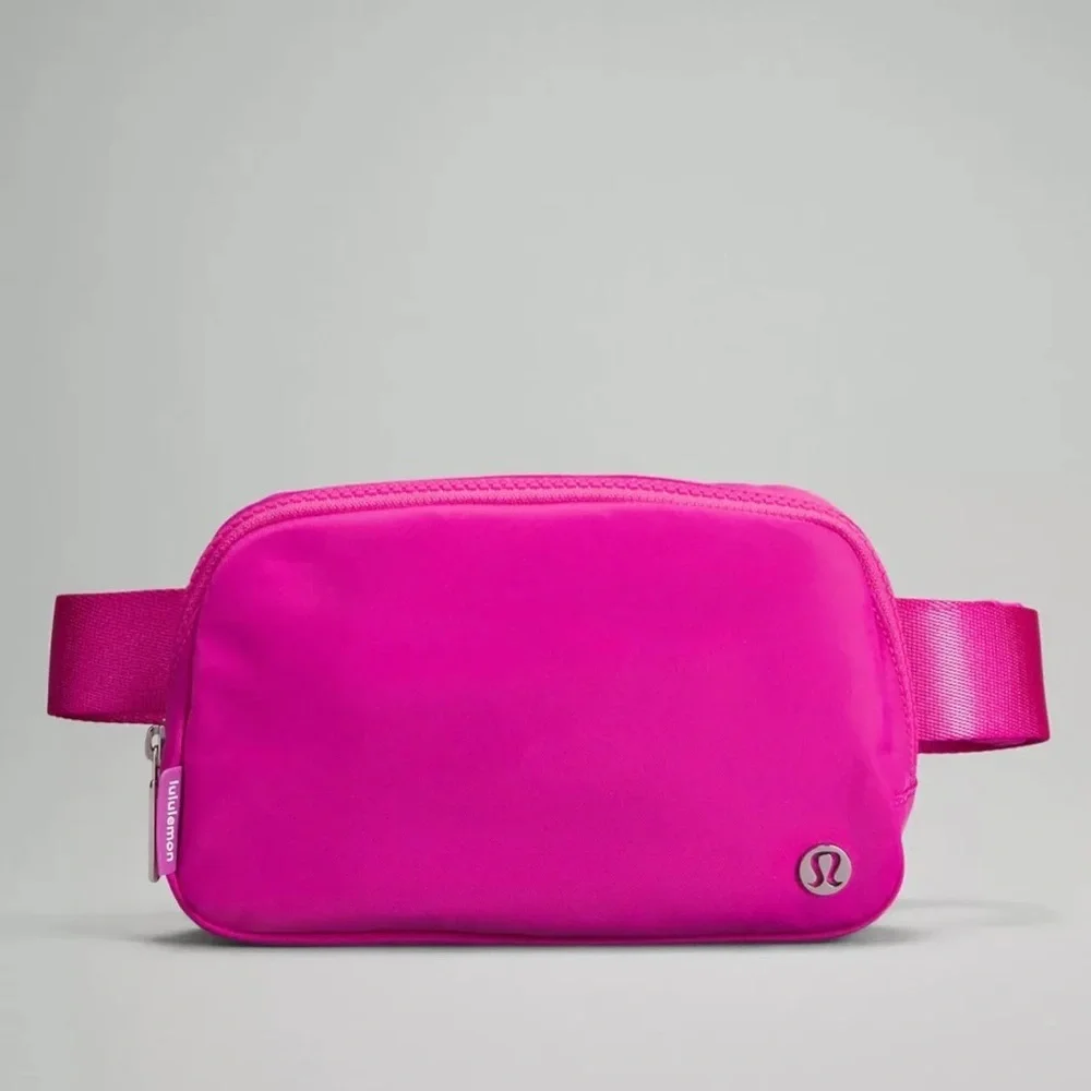 Lululemon Everywhere Belt bag sonic pink - Picture 2 of 11